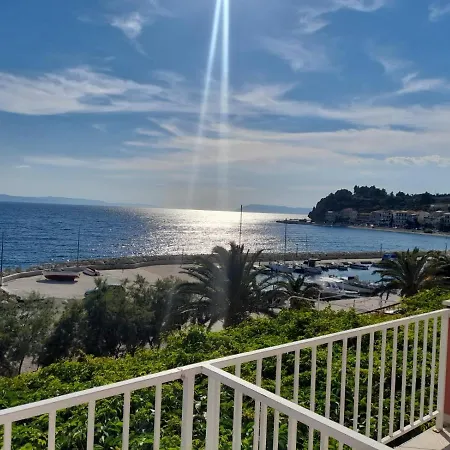 Beachfront Caklje Podgora (Split-Dalmatia)