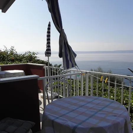 Beachfront Caklje Podgora (Split-Dalmatia)